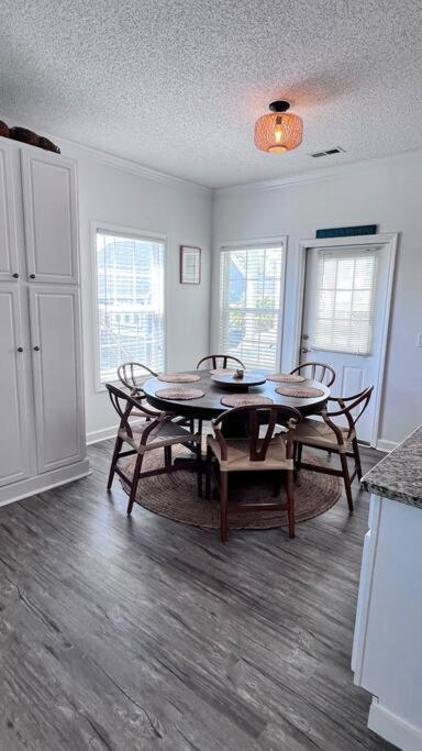 Walk To The Beach-Sleeps 10 And Golfcart Myrtle Beach Dış mekan fotoğraf