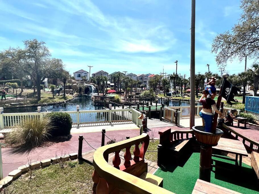 Walk To The Beach-Sleeps 10 And Golfcart Myrtle Beach Dış mekan fotoğraf