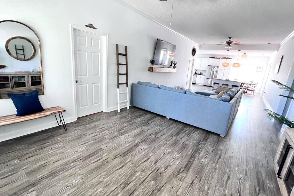 Walk To The Beach-Sleeps 10 And Golfcart Myrtle Beach Dış mekan fotoğraf